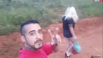 Enfiei A Pica Na Loirinha No Meio Da Estrada Em Publico Assista Completo No Xvideos Red