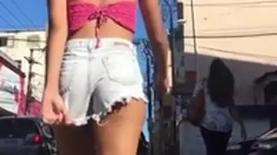 Novinha do rabo guloso e rebolado gostoso