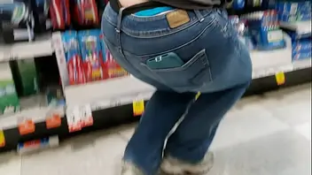 Flexable in thong asshole
